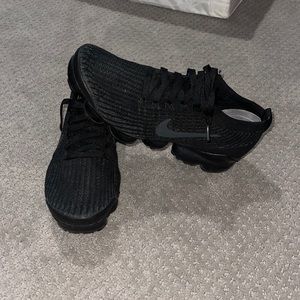 Women’s Nike VaporMax Shoe- black on black